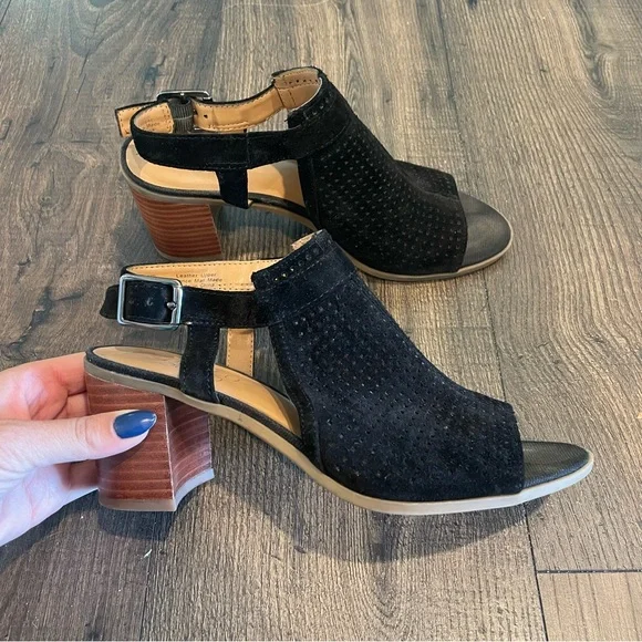 Franco Sarto Black Lug Sole Sandals Women Size 7.5 - Picture 4 of 5